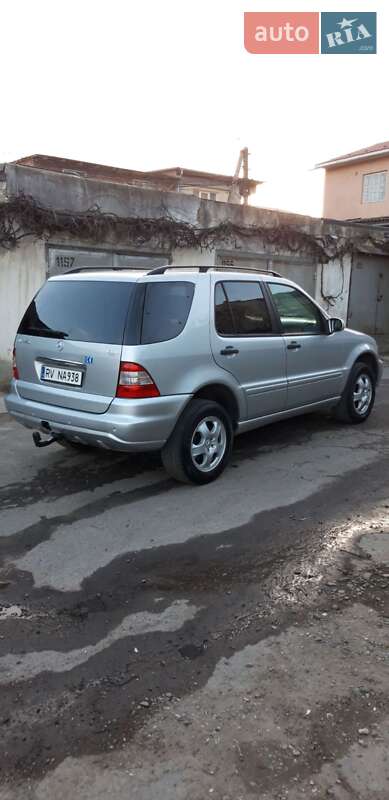 Внедорожник / Кроссовер Mercedes-Benz M-Class 2004 в Черновцах