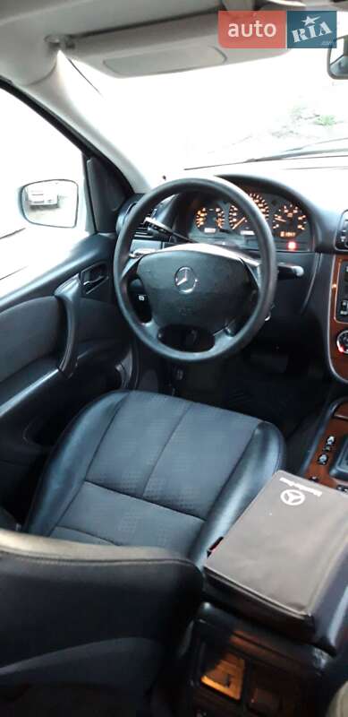 Внедорожник / Кроссовер Mercedes-Benz M-Class 2004 в Черновцах