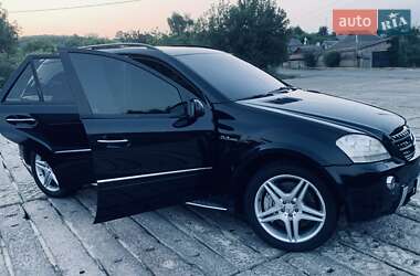 Позашляховик / Кросовер Mercedes-Benz M-Class 2006 в 