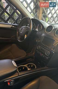 Внедорожник / Кроссовер Mercedes-Benz M-Class 2006 в 