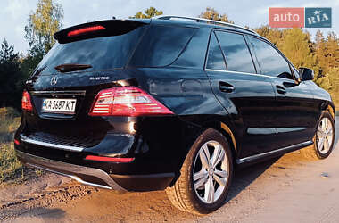 Внедорожник / Кроссовер Mercedes-Benz M-Class 2013 в 