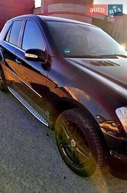 Внедорожник / Кроссовер Mercedes-Benz M-Class 2006 в 