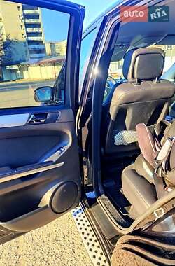 Внедорожник / Кроссовер Mercedes-Benz M-Class 2006 в 
