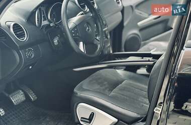 Позашляховик / Кросовер Mercedes-Benz M-Class 2005 в 
