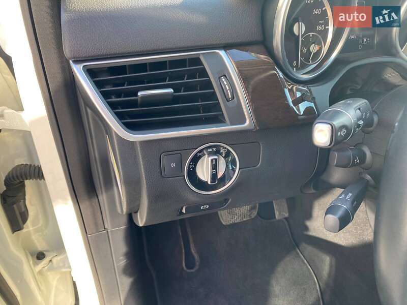 Позашляховик / Кросовер Mercedes-Benz M-Class 2013 в Львові