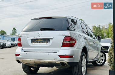 Позашляховик / Кросовер Mercedes-Benz M-Class 2011 в 