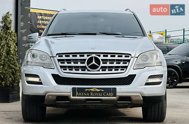 Позашляховик / Кросовер Mercedes-Benz M-Class 2011 в 
