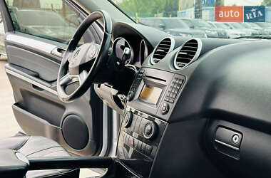 Позашляховик / Кросовер Mercedes-Benz M-Class 2011 в 