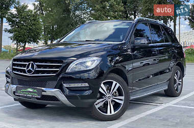 Позашляховик / Кросовер Mercedes-Benz M-Class 2011 в 