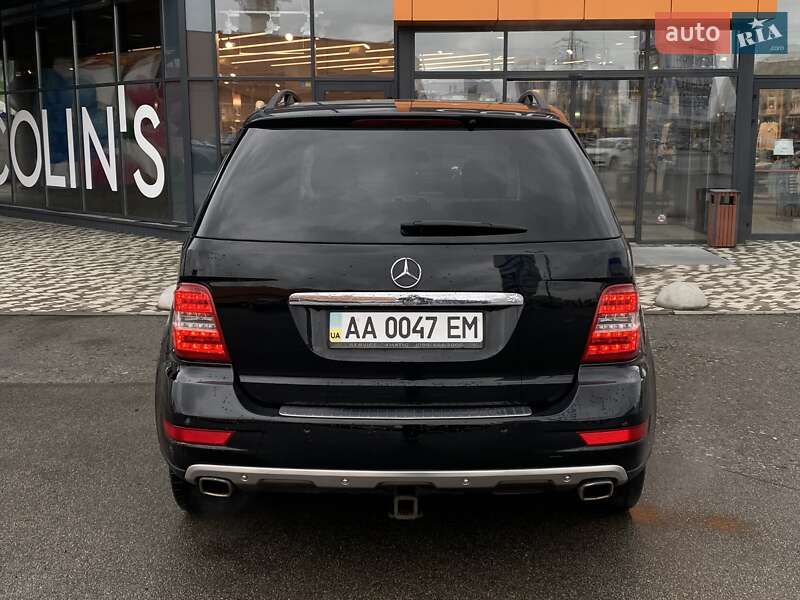 Позашляховик / Кросовер Mercedes-Benz M-Class 2009 в Києві