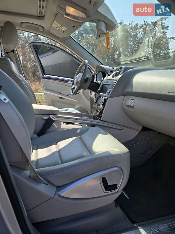 Позашляховик / Кросовер Mercedes-Benz M-Class 2010 в Обухові