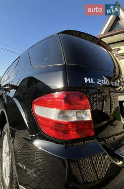 Позашляховик / Кросовер Mercedes-Benz M-Class 2007 в 