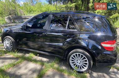 Позашляховик / Кросовер Mercedes-Benz M-Class 2006 в 