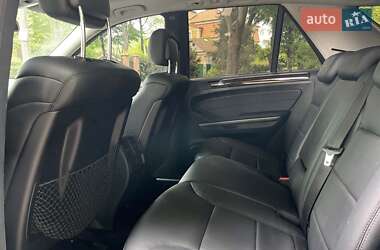 Внедорожник / Кроссовер Mercedes-Benz M-Class 2011 в 