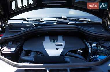 Внедорожник / Кроссовер Mercedes-Benz M-Class 2012 в 