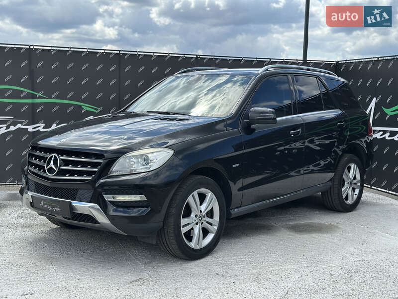Позашляховик / Кросовер Mercedes-Benz M-Class 2012 в 