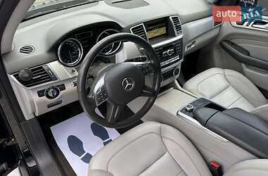 Позашляховик / Кросовер Mercedes-Benz M-Class 2012 в 