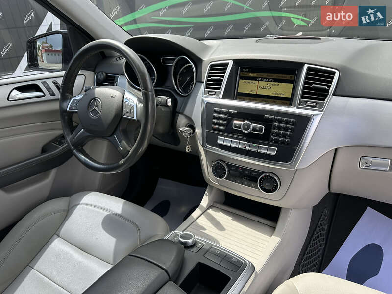 Внедорожник / Кроссовер Mercedes-Benz M-Class 2012 в Киеве