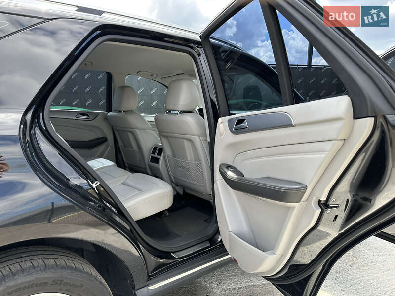 Внедорожник / Кроссовер Mercedes-Benz M-Class 2012 в Киеве