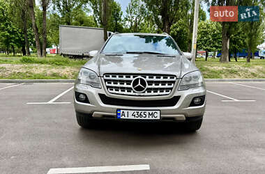 Позашляховик / Кросовер Mercedes-Benz M-Class 2009 в 