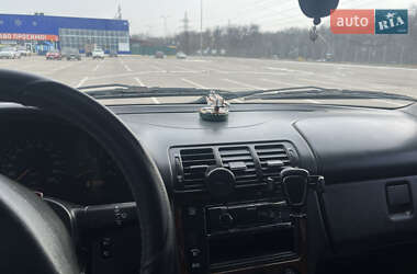 Позашляховик / Кросовер Mercedes-Benz M-Class 2001 в 