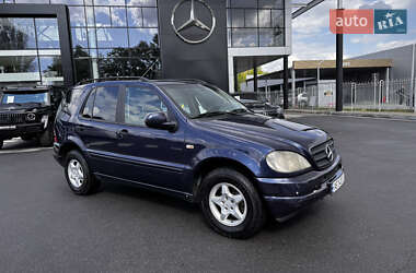 Внедорожник / Кроссовер Mercedes-Benz M-Class 2000 в Днепре