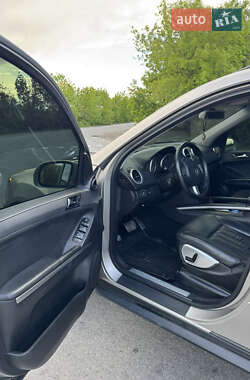 Позашляховик / Кросовер Mercedes-Benz M-Class 2005 в 
