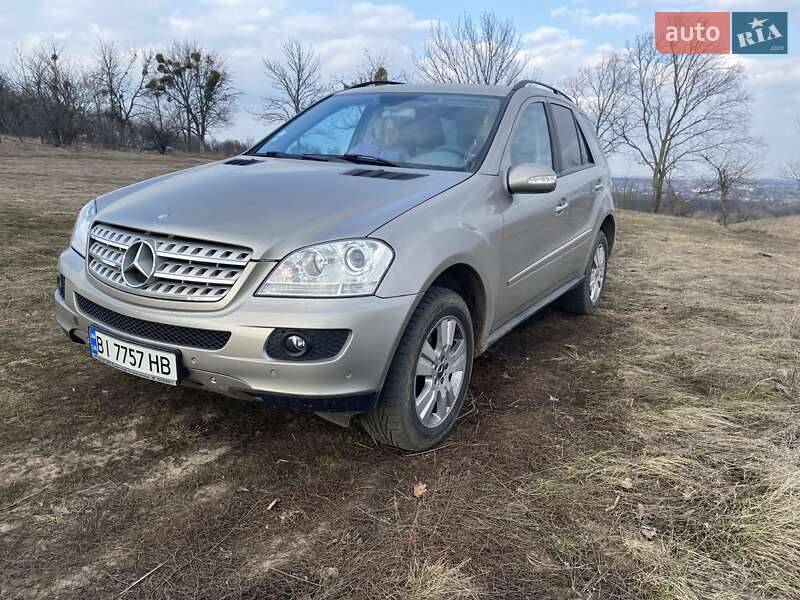 Позашляховик / Кросовер Mercedes-Benz M-Class 2006 в 
