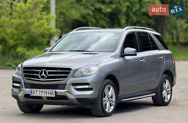 Внедорожник / Кроссовер Mercedes-Benz M-Class 2014 в Калуше