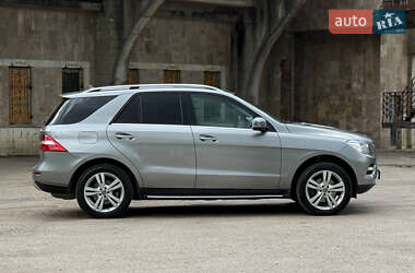 Внедорожник / Кроссовер Mercedes-Benz M-Class 2014 в 