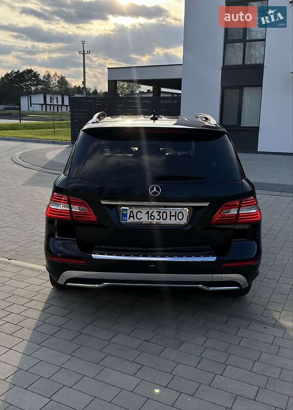 Позашляховик / Кросовер Mercedes-Benz M-Class 2014 в Ковелі