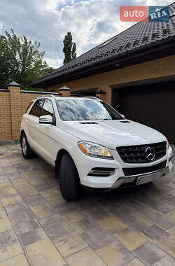Внедорожник / Кроссовер Mercedes-Benz M-Class 2015 в 
