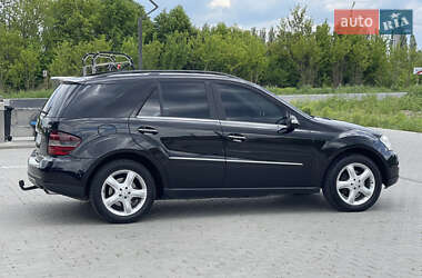 Внедорожник / Кроссовер Mercedes-Benz M-Class 2006 в 
