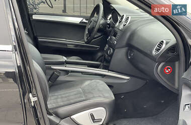 Внедорожник / Кроссовер Mercedes-Benz M-Class 2006 в 