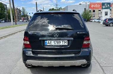Внедорожник / Кроссовер Mercedes-Benz M-Class 2006 в 