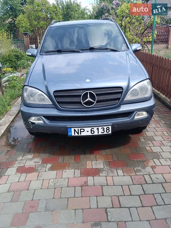 Позашляховик / Кросовер Mercedes-Benz M-Class 2004 в Луцьку