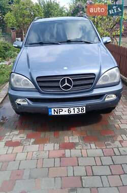 Внедорожник / Кроссовер Mercedes-Benz M-Class 2004 в 