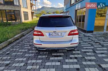 Позашляховик / Кросовер Mercedes-Benz M-Class 2011 в 
