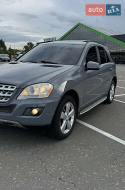 Внедорожник / Кроссовер Mercedes-Benz M-Class 2010 в 