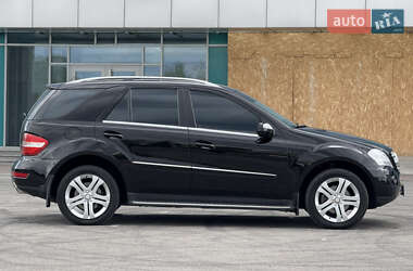 Внедорожник / Кроссовер Mercedes-Benz M-Class 2010 в 