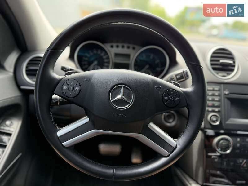Внедорожник / Кроссовер Mercedes-Benz M-Class 2010 в Днепре