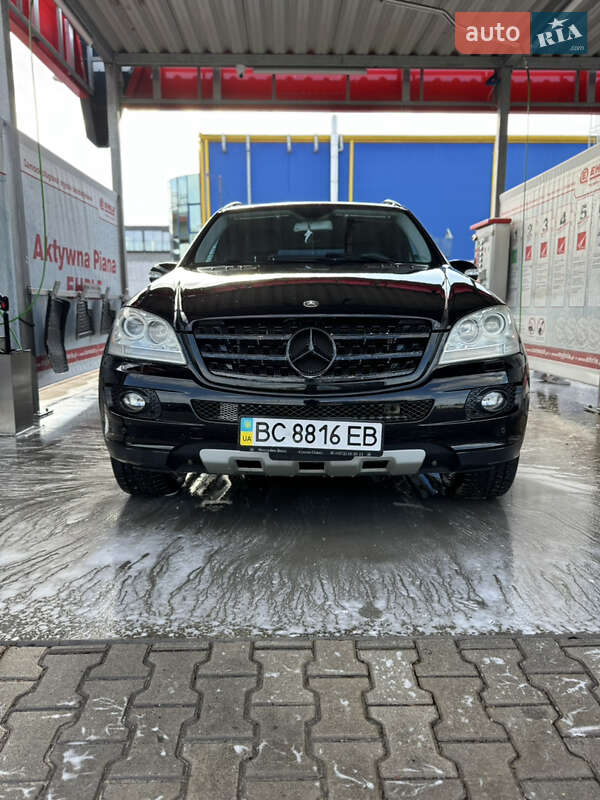 Внедорожник / Кроссовер Mercedes-Benz M-Class 2006 в Ивано-Франковске