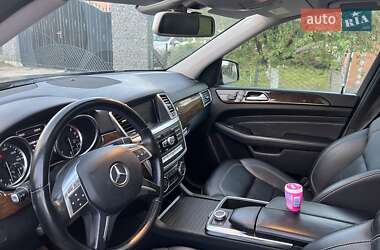 Позашляховик / Кросовер Mercedes-Benz M-Class 2011 в 