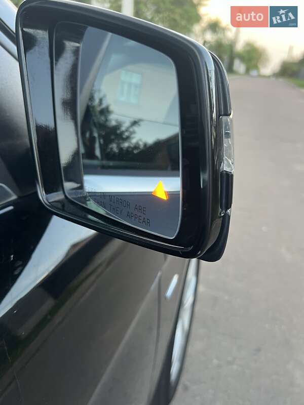 Внедорожник / Кроссовер Mercedes-Benz M-Class 2011 в Ровно