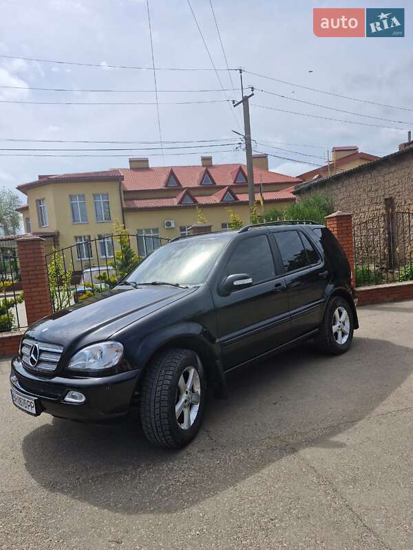 Внедорожник / Кроссовер Mercedes-Benz M-Class 2004 в Белгороде-Днестровском