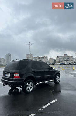 Внедорожник / Кроссовер Mercedes-Benz M-Class 2003 в 