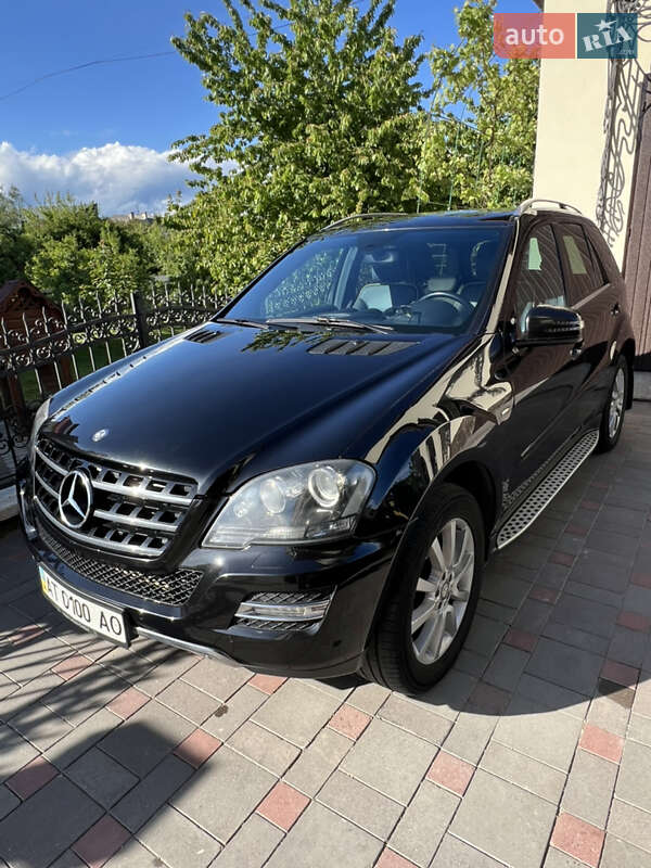 Mercedes-Benz M-Class 2011