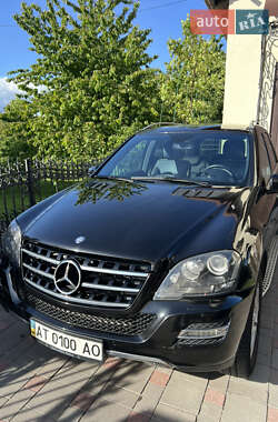 Внедорожник / Кроссовер Mercedes-Benz M-Class 2011 в 