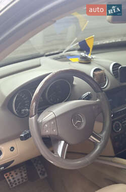 Позашляховик / Кросовер Mercedes-Benz M-Class 2005 в 