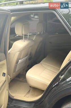 Позашляховик / Кросовер Mercedes-Benz M-Class 2005 в 